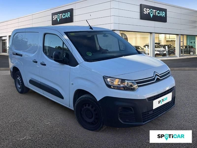 Usado Citroën Berlingo 102 CV (75 kW) 2021 Blanco Monovolumen