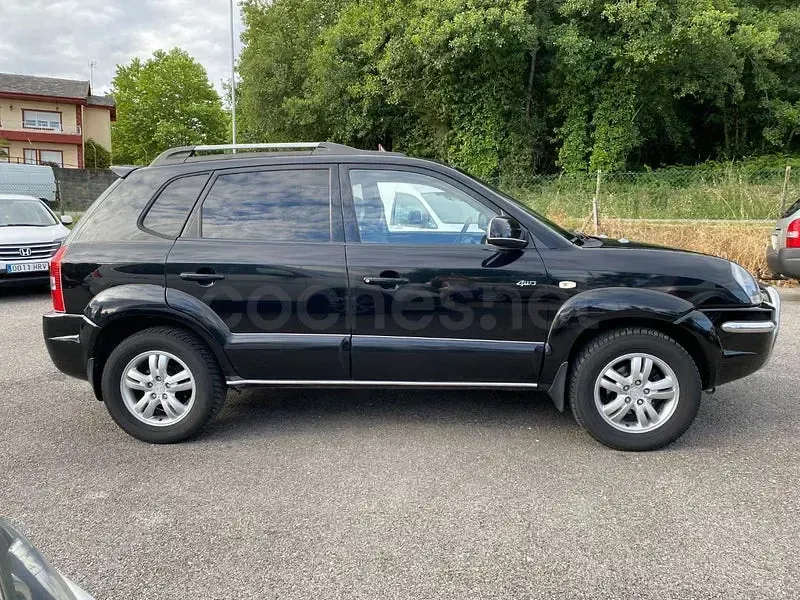 Usado Hyundai Tucson Style 112 CV (82 kW) 2005 Negro SUV