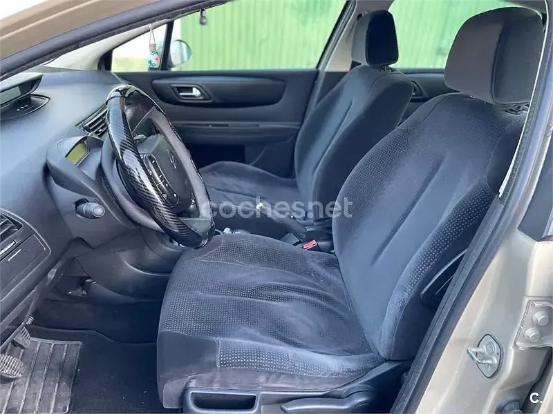Usado Citroën C4 110 CV (80 kW) 2007 Beige Berlina