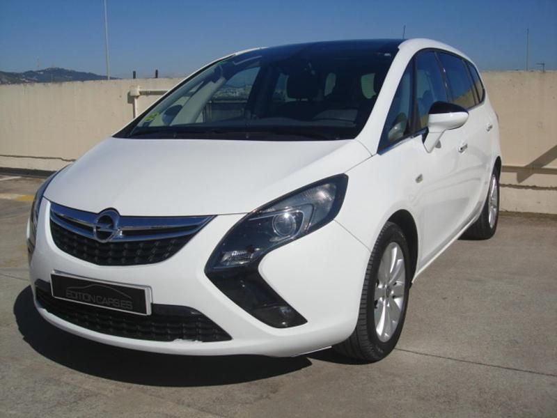 Usado Opel Zafira Tourer Selective 131 CV (96 kW) 2012 Blanco Monovolumen