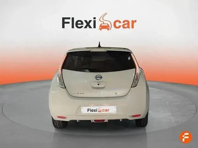 Usado Nissan Leaf Acenta 80 kW (109 HP) 2016 Branco Citadino