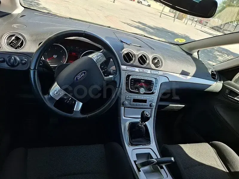 Usado Ford S-MAX Trend 140 CV (102 kW) 2007 Amarillo Monovolumen