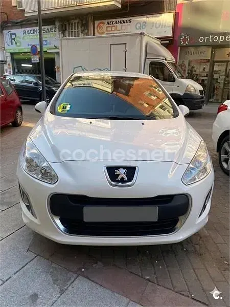 Usado Peugeot 308 Active 112 CV (82 kW) 2011 Blanco Berlina