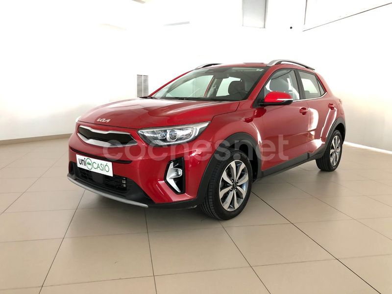 Rojo Usado 2022 Kia Stonic Plus SUV | 17.950 € (Precio justo) - Imagen 1/4