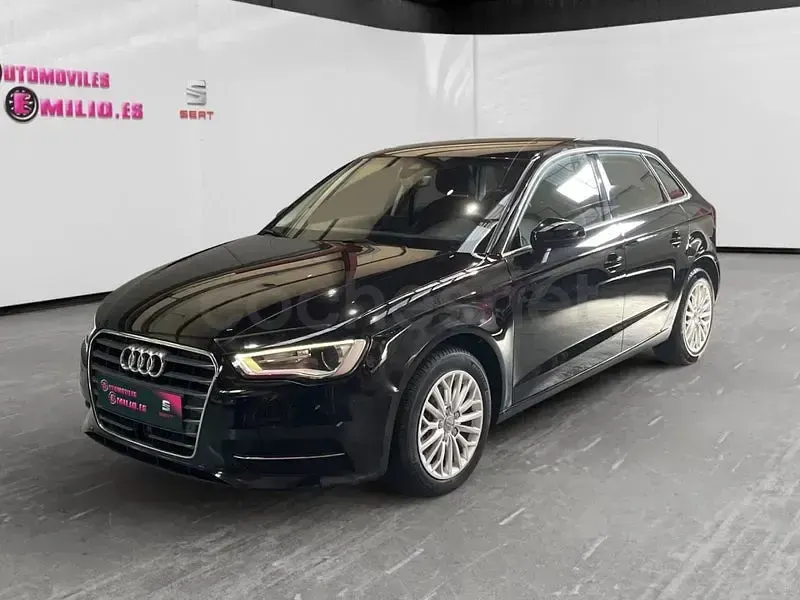 Usado Audi A3 Advanced 110 CV (80 kW) 2015 Negro Berlina