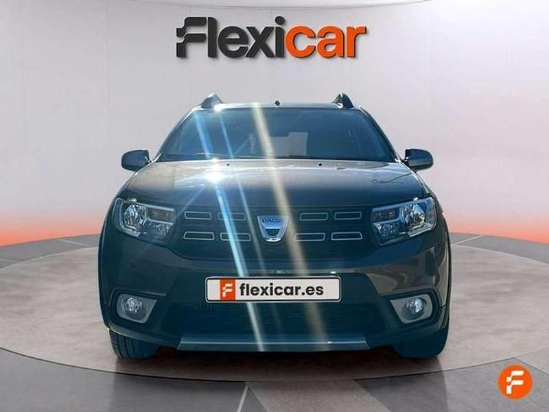 Usado Dacia Sandero Stepway 90 CV (66 kW) 2017 Gris Berlina