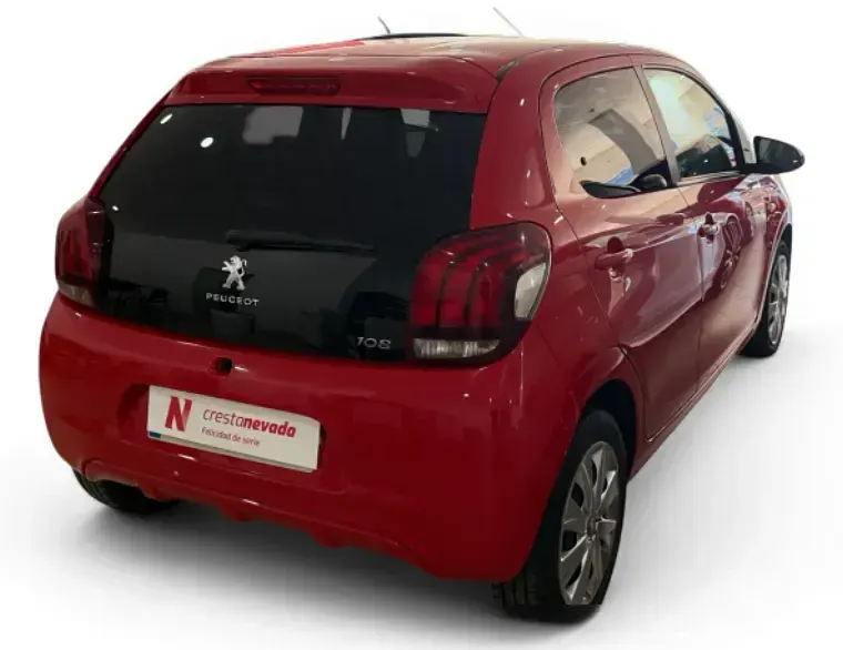 Usado Peugeot 108 Active 72 CV (52 kW) 2021 Rojo