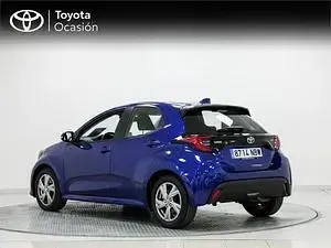 Usado Toyota Yaris Active 116 CV (85 kW) 2025 Azul Utilitario