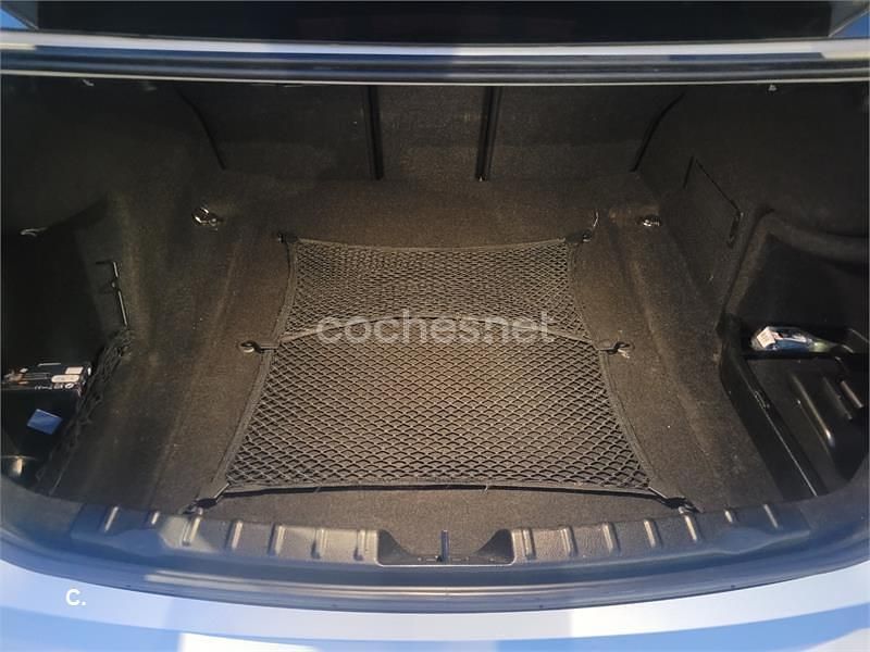 Usado BMW 318 Sport Line 143 CV (105 kW) 2014 Gris / plata Berlina