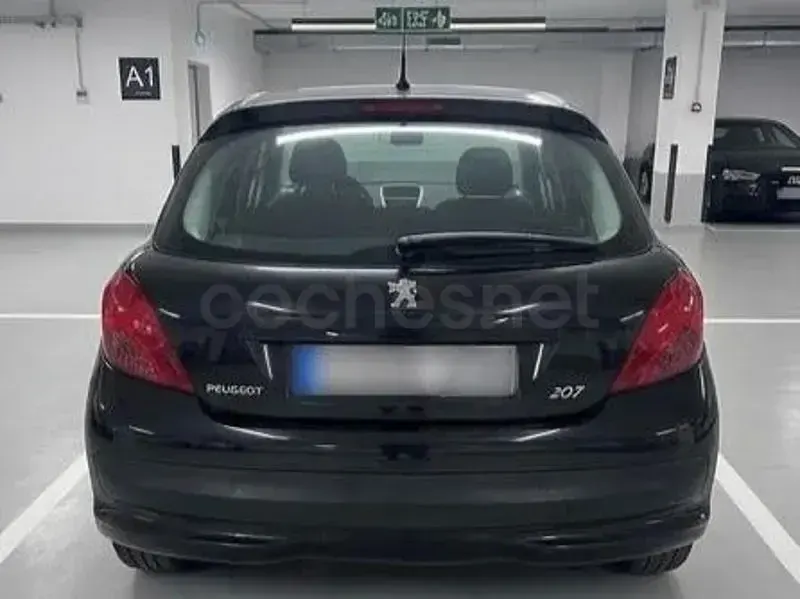 Usado Peugeot 207 95 CV (69 kW) 2008 Negro Berlina
