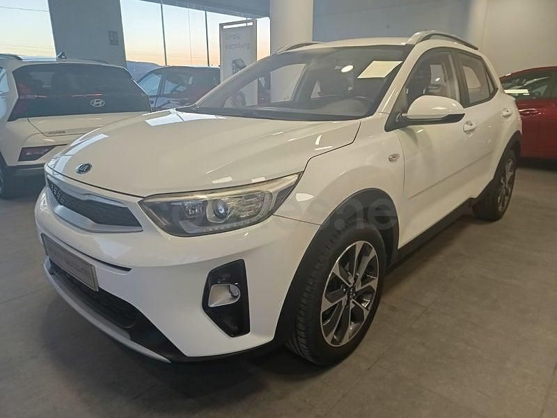 Usado Kia Stonic 100 CV (73 kW) 2018 Blanco SUV
