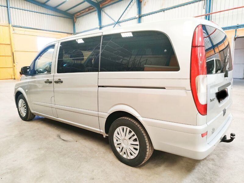 Usado Mercedes Viano 136 CV (100 kW) 2012 Gris Monovolumen