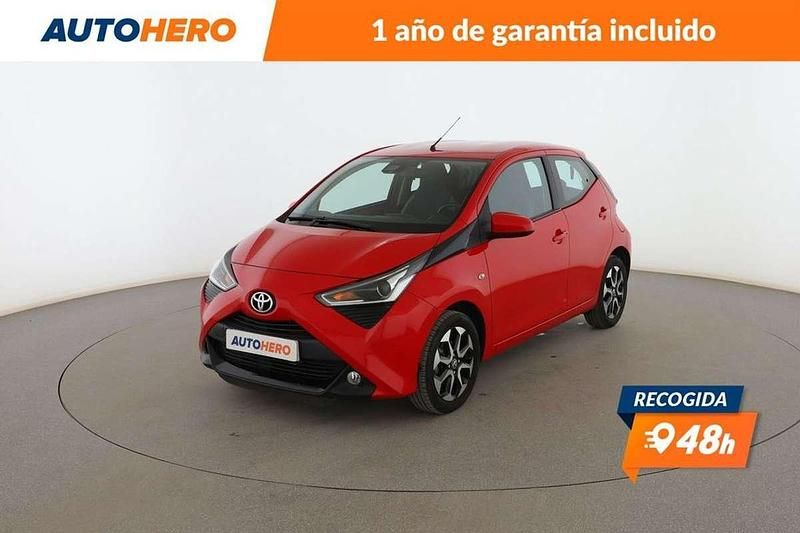 Rojo Usado 2021 Toyota Aygo X-play Utilitario | 10.761 € (Buen precio) - Imagen 1/3
