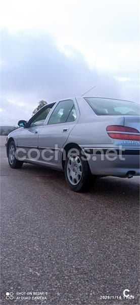 Usado Peugeot 406 90 CV (66 kW) 2000 Gris / plata Berlina