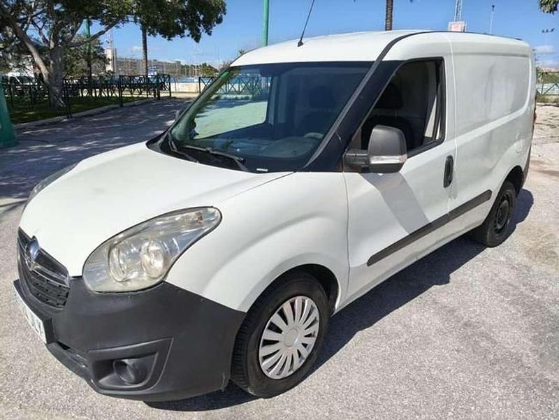 Usado Opel Combo 90 CV (66 kW) 2016 Blanco Monovolumen