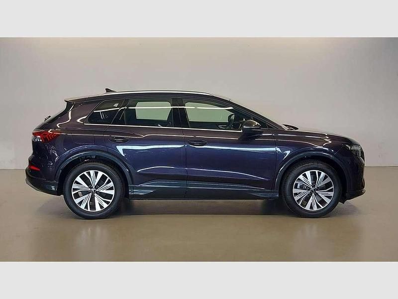 Usado Audi Q4 e-tron Advanced Plus 150 kW (204 CV) 2024 Plateado SUV