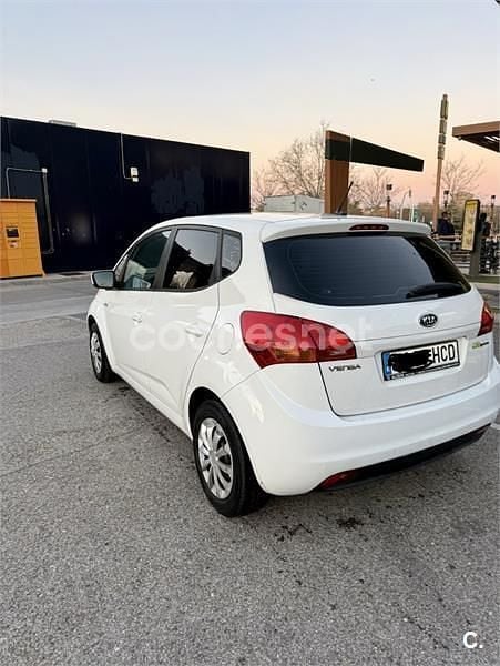 Usado Kia Venga 90 CV (66 kW) 2011 Blanco Utilitario