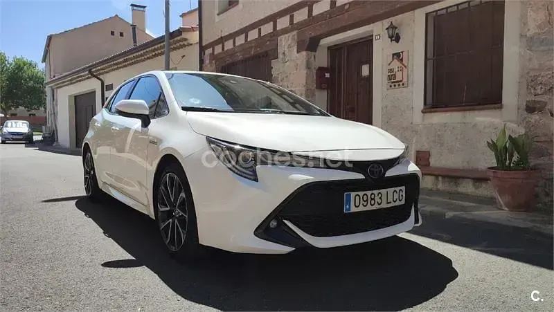 Usado Toyota Corolla 180 CV (132 kW) 2019 Blanco Berlina