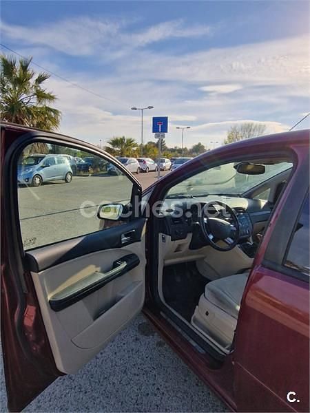 Usado Ford C-MAX S 136 CV (100 kW) 2004 Granate Monovolumen