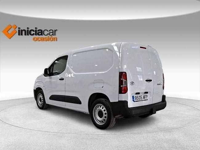 Usado Toyota Proace City City 101 CV (74 kW) 2023 Blanco Monovolumen