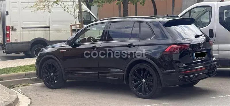 Usado VW Tiguan R-line 150 CV (110 kW) 2021 Negro SUV