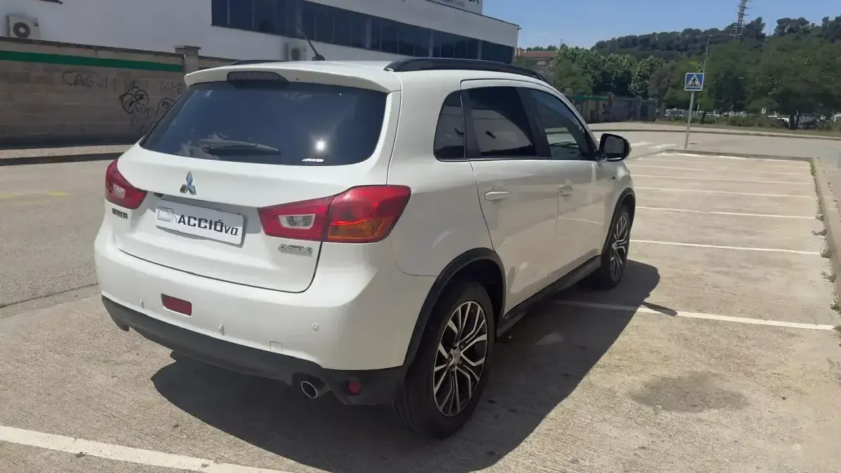 Usado Mitsubishi ASX 150 CV (110 kW) 2015 Blanco SUV