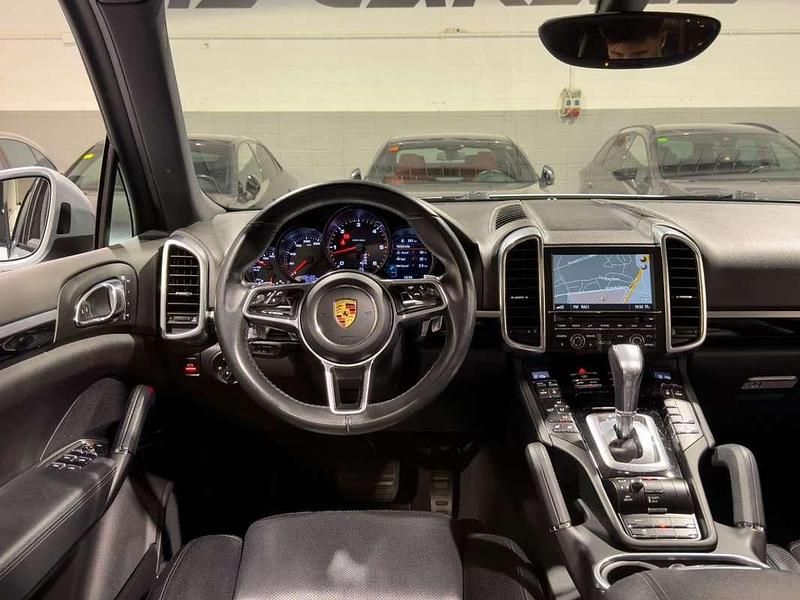 Usado Porsche Cayenne 262 CV (192 kW) 2015 Gris / plata SUV