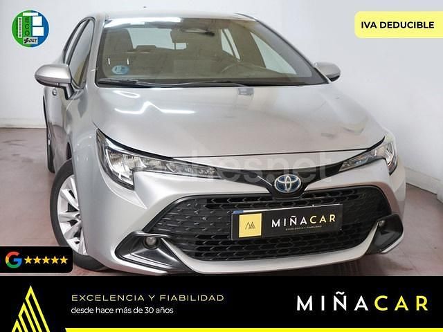 Gris / plata Usado 2023 Toyota Corolla Active Berlina | 22.750 € (Precio justo) - Imagen 1/4