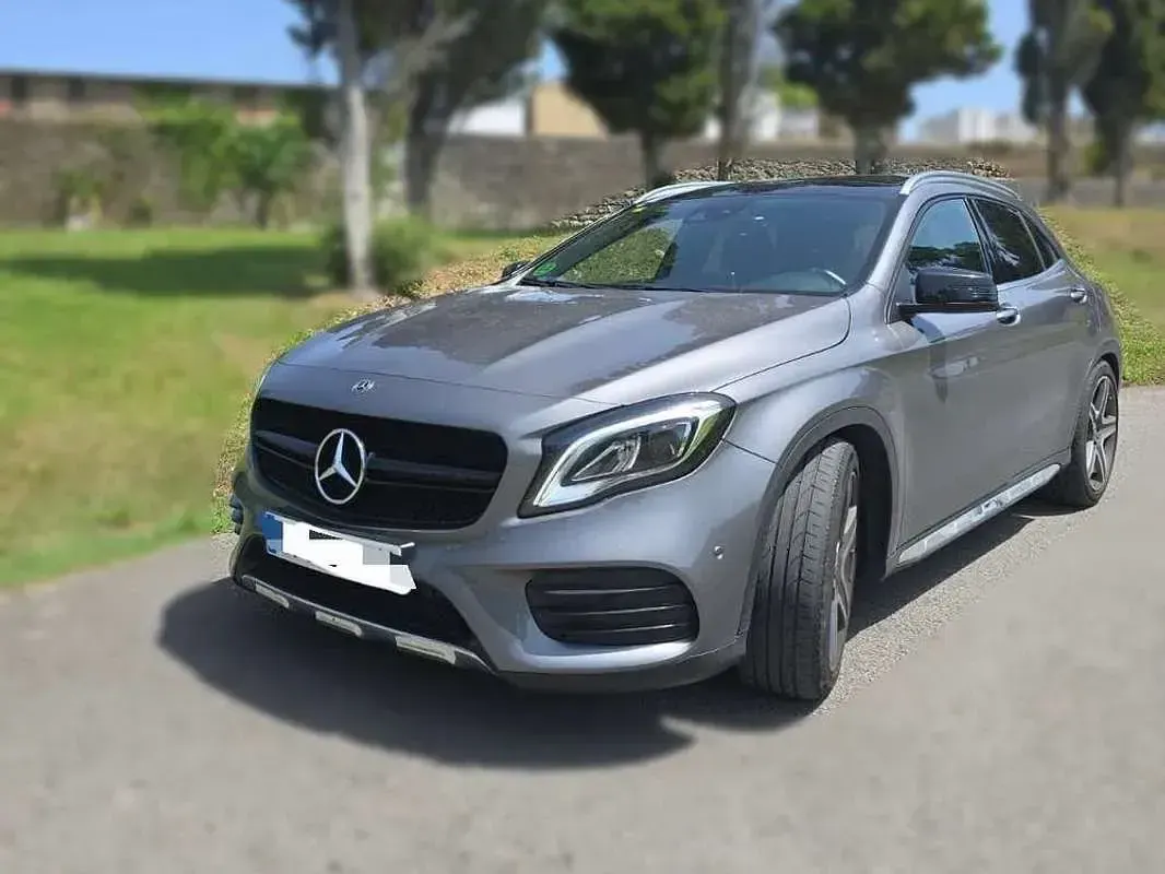 Usado Mercedes GLA220 177 CV (130 kW) 2018 Gris SUV