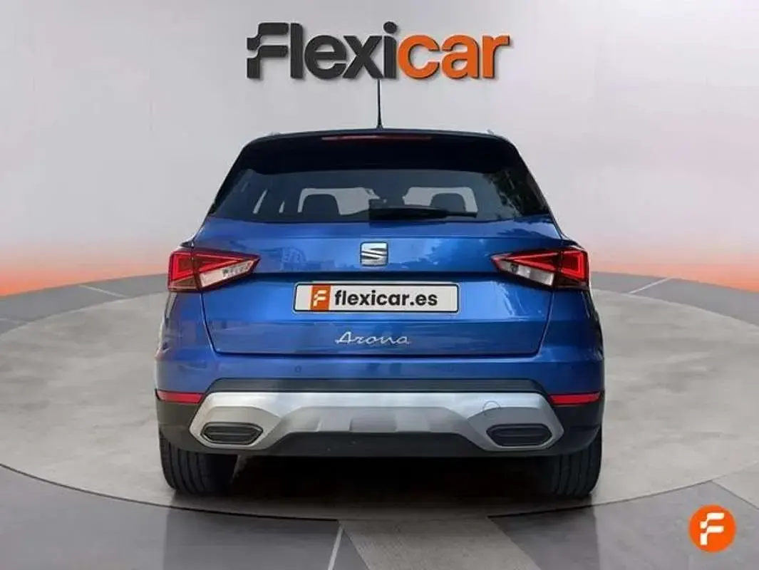 Usado Seat Arona Xperience 110 CV (80 kW) 2022 Azul SUV