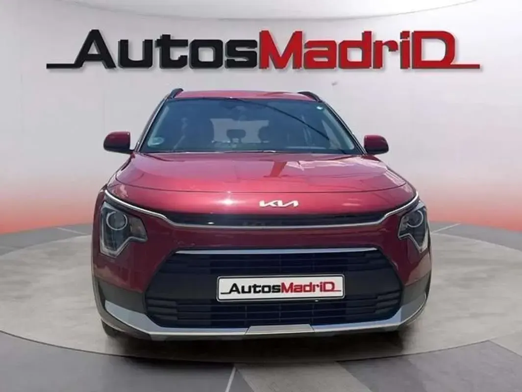 Usado Kia Niro 141 CV (103 kW) 2023 Rojo SUV