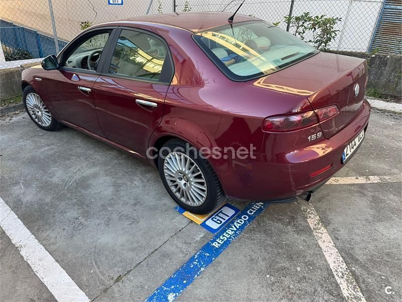 Usado Alfa Romeo 159 Distinctive 150 CV (110 kW) 2006 Granate Berlina