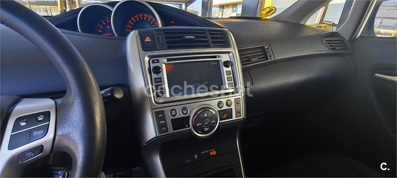 Usado Toyota Verso Active 126 CV (92 kW) 2012 Blanco Monovolumen