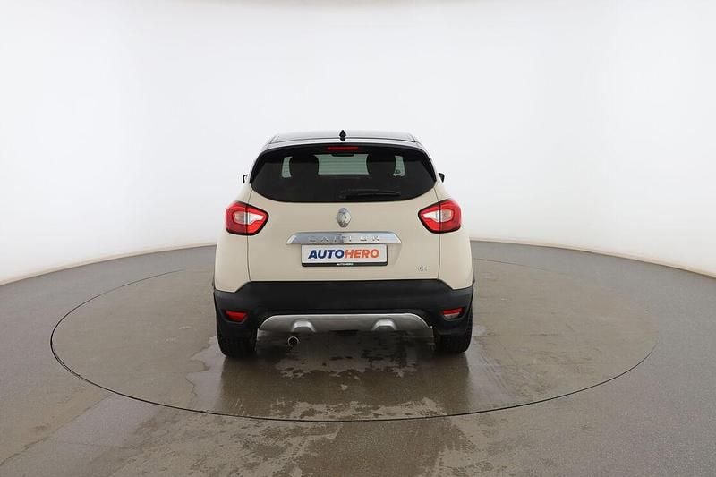 Usado Renault Captur Intens 90 CV (66 kW) 2013 Blanco SUV