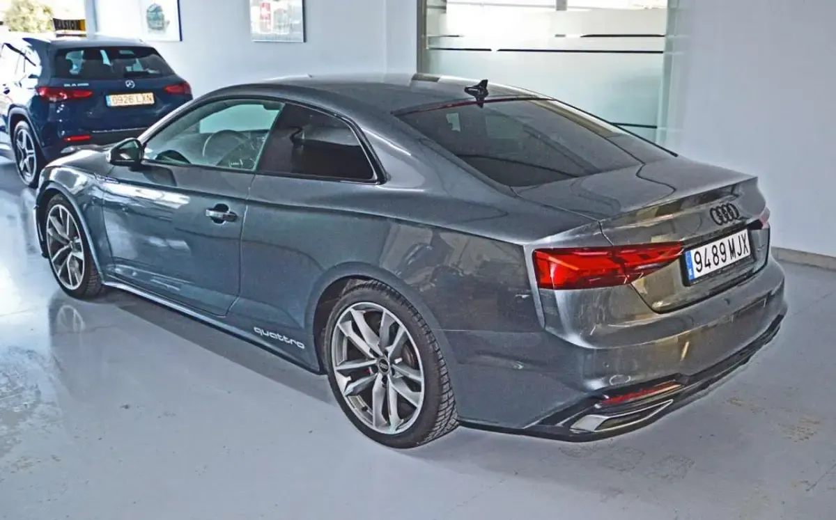 Usado Audi A5 S-Line 204 CV (150 kW) 2023 Gris Coupe