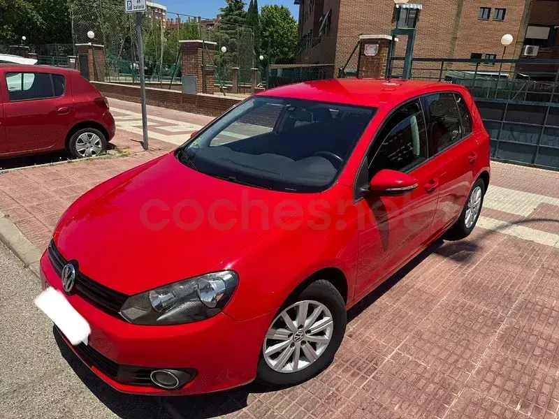 Usado VW Golf VI 105 CV (77 kW) 2011 Rojo Utilitario
