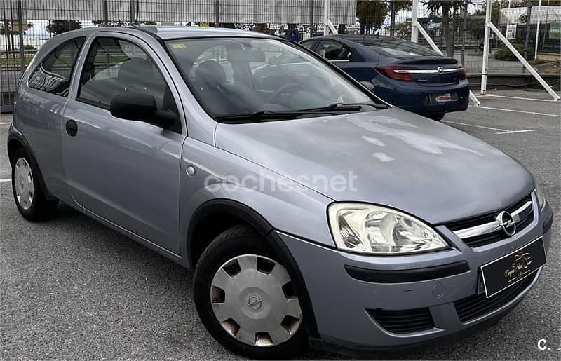 Gris / plata Usado 2004 Opel Corsa Enjoy Berlina | 1500 € (Buen precio) - Imagen 1/4