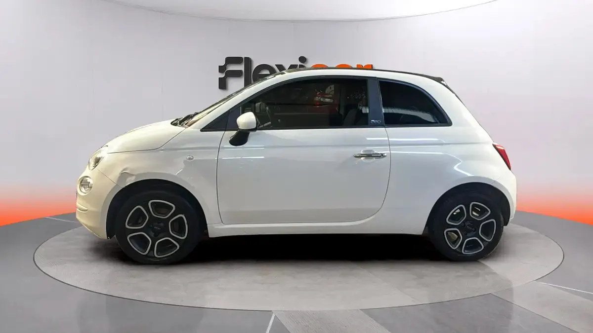Usado Fiat 500 Club 71 CV (52 kW) 2023 Blanco Descapotable