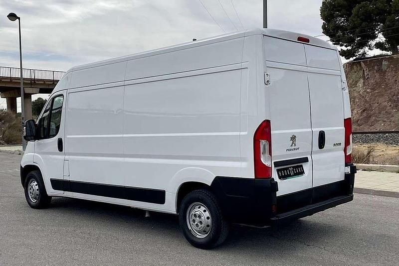 Usado Peugeot Boxer S 139 CV (102 kW) 2020 Blanco Van