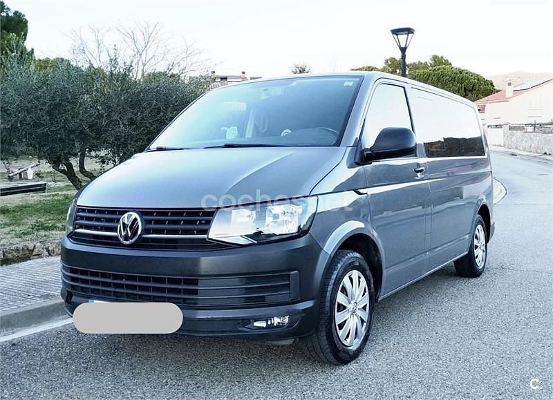 Usado VW Caravelle 114 CV (83 kW) 2018 Gris / plata Van