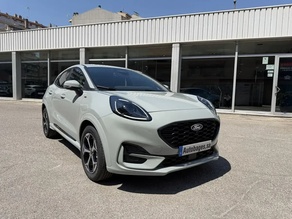 Nuevo Ford Puma Titanium 125 CV (91 kW) 2026 Gris SUV