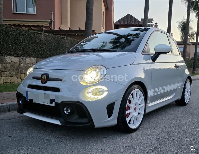 Gris / plata Usado 2022 Abarth 695 Esseesse Utilitario | 29.500 € (Caro) - Imagen 1/4