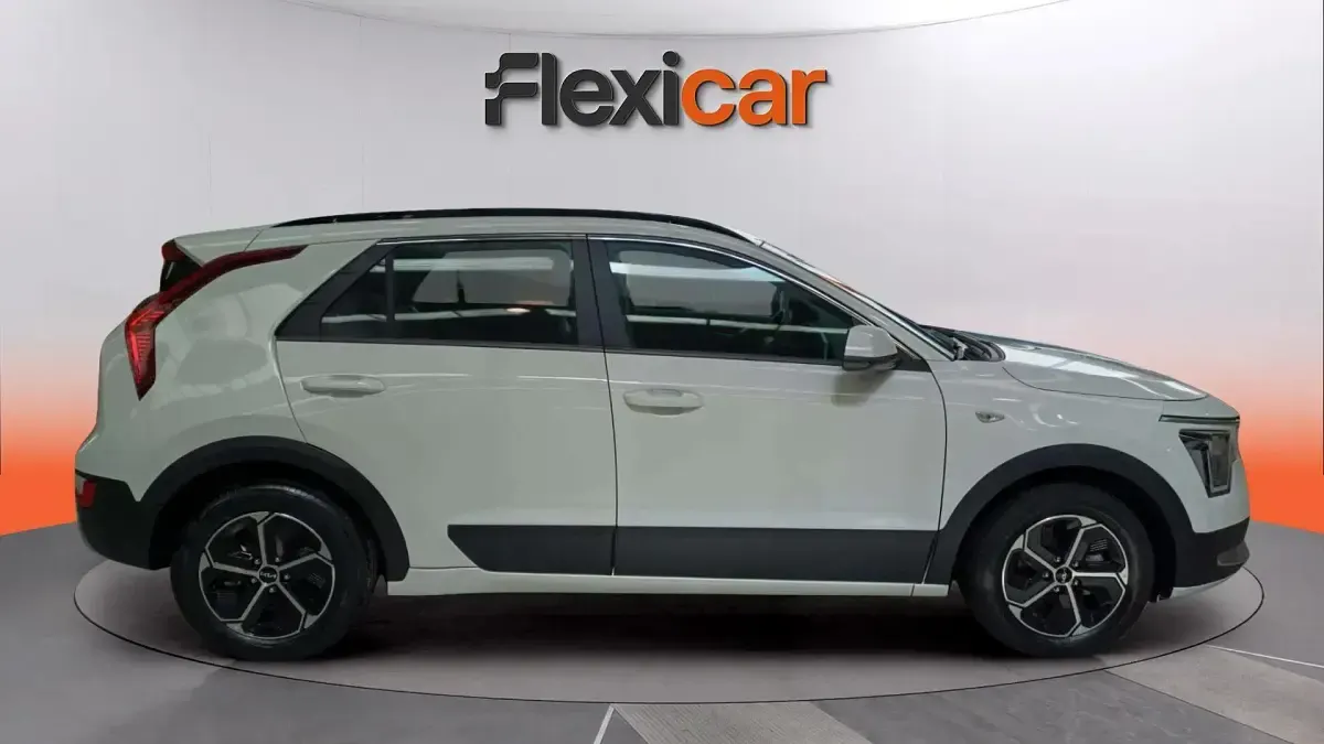 Usado Kia Niro 105 CV (77 kW) 2023 Blanco SUV