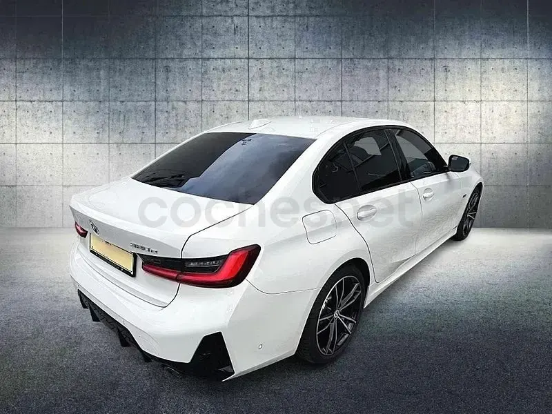 Usado BMW 330e Comfort Edition 292 CV (214 kW) 2023 Blanco Berlina