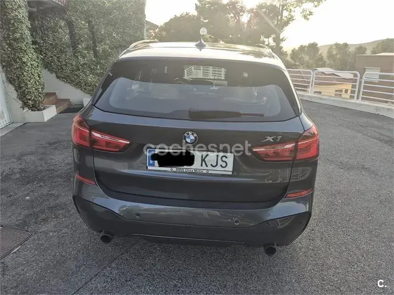 Usado BMW X1 192 CV (141 kW) 2018 Gris / plata SUV