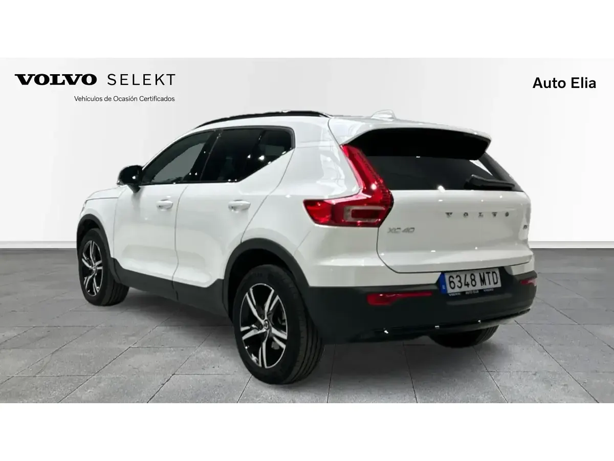 Usado Volvo XC40 Plus 163 CV (119 kW) 2024 Blanco SUV