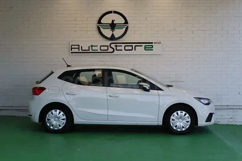 Usado Seat Ibiza Reference 80 CV (58 kW) 2023 Blanco Utilitario
