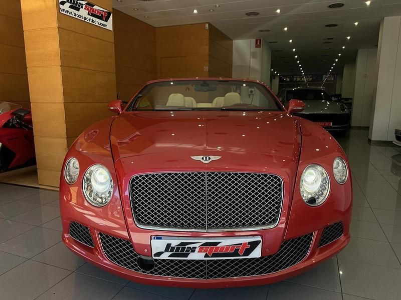 Usado Bentley Continental GT Convertible 575 CV (422 kW) 2013 Rojo Descapotable