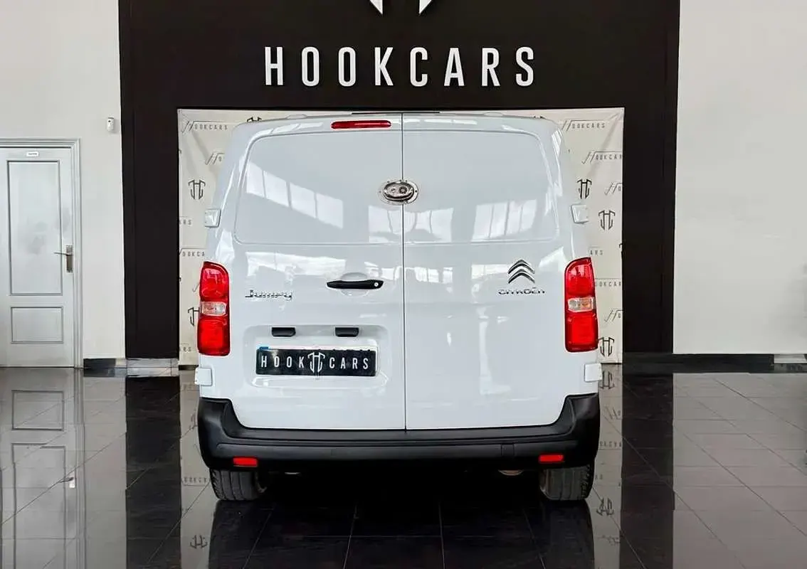 Usado Citroën Jumpy 120 CV (88 kW) 2024 Blanco Monovolumen