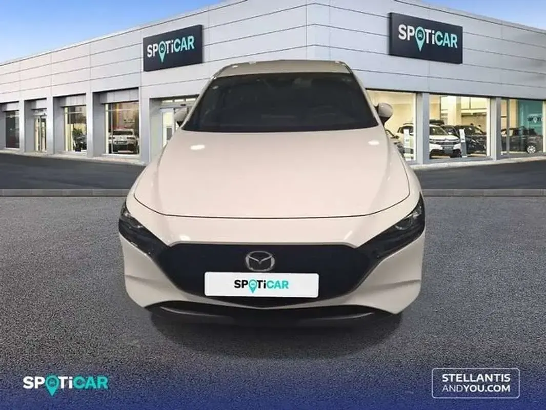 Usado Mazda 3 Prime-Line 140 CV (102 kW) 2025 Blanco Berlina